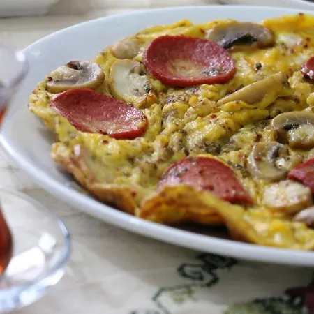 Manolian Sirince Сельчук