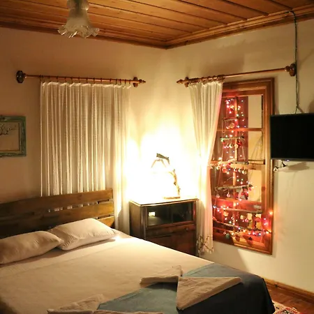 Отель Manolian Sirince 3*